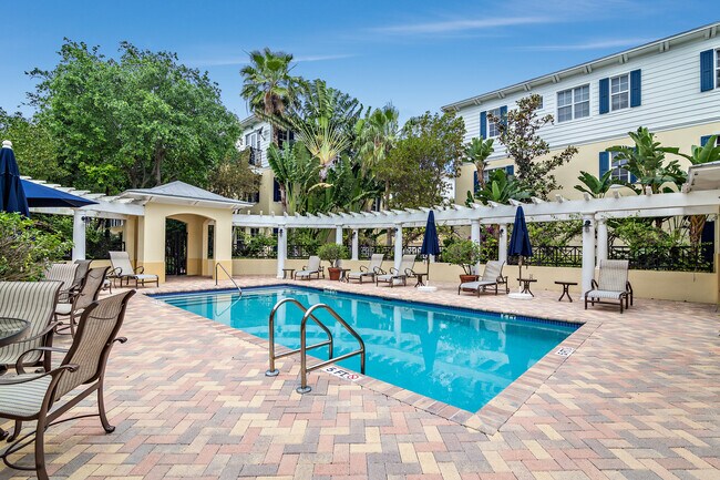Foto del edificio - 310 Tuxedo Ln