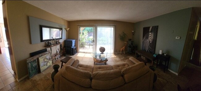 Building Photo - 15202 La Manda Dr