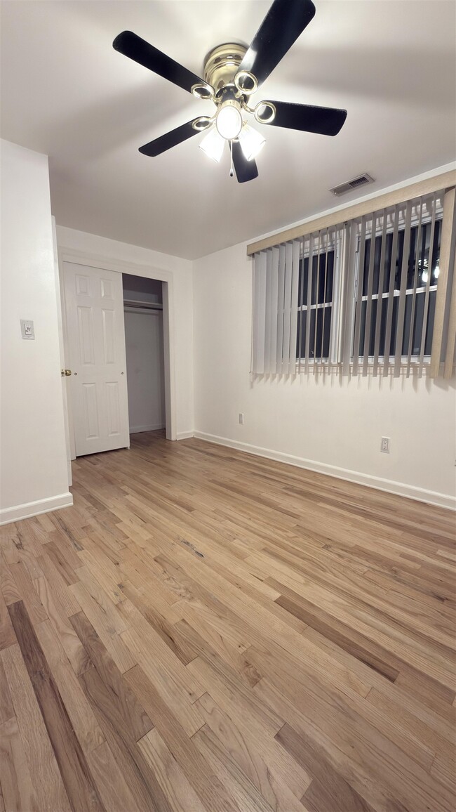 Building Photo - 273 PAULANNE Ter