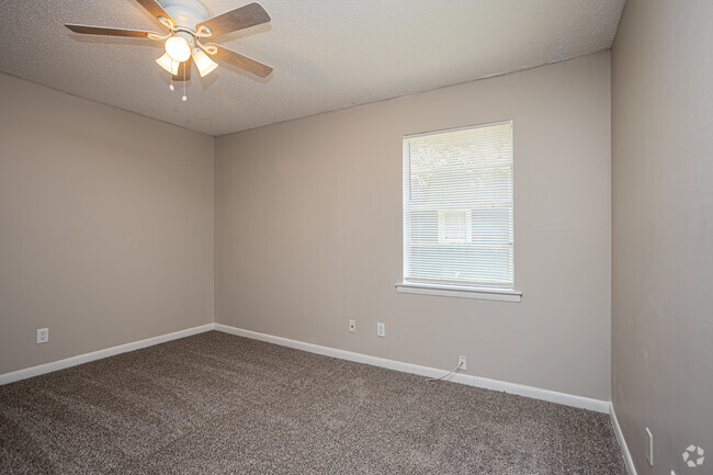 2HAB, 1BA - 815 ft² - The Retreat at Pleasant Valley