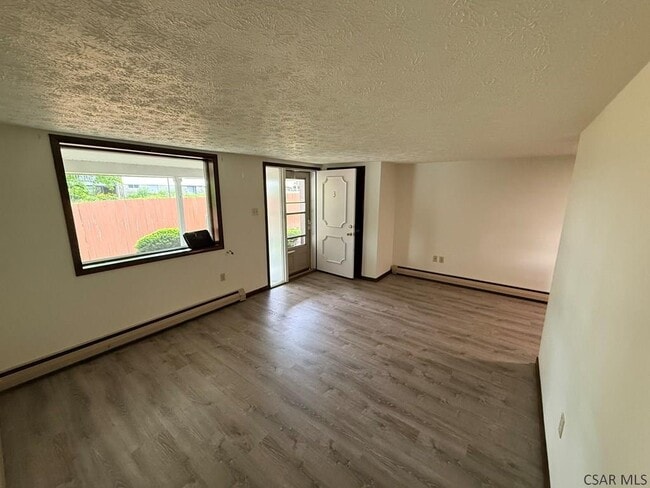 Foto del edificio - 4690 Elton Rd
