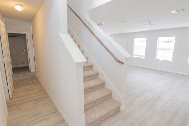 Foto del edificio - 5422 Tobins Gully Dr