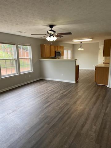 Building Photo - 3226 Deer Valley Dr NW