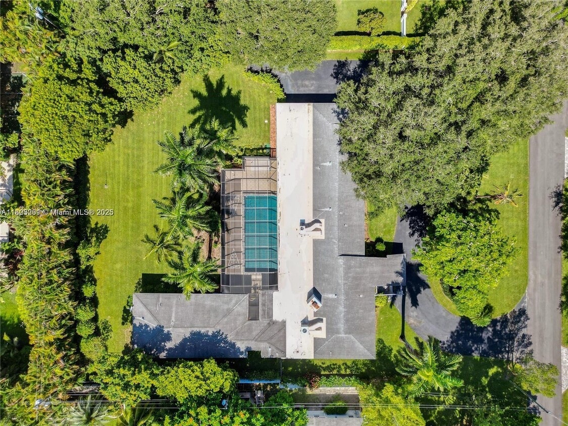 Foto principal - 6220 SW 123rd Terrace