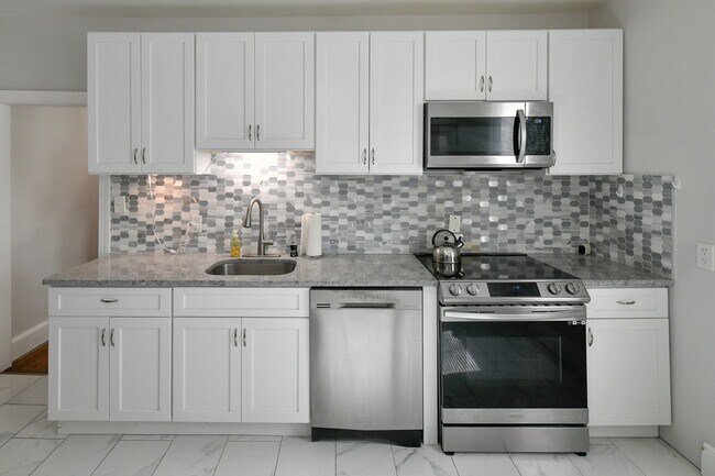 Kitchen 2 - 102 W 30th St