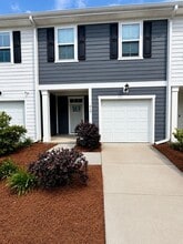 Building Photo - 419 Trotters Ln