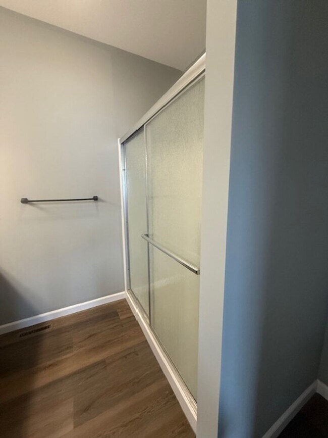 Foto del edificio - Charming 3-bedroom/2-bathroom single family home in Washington, IL