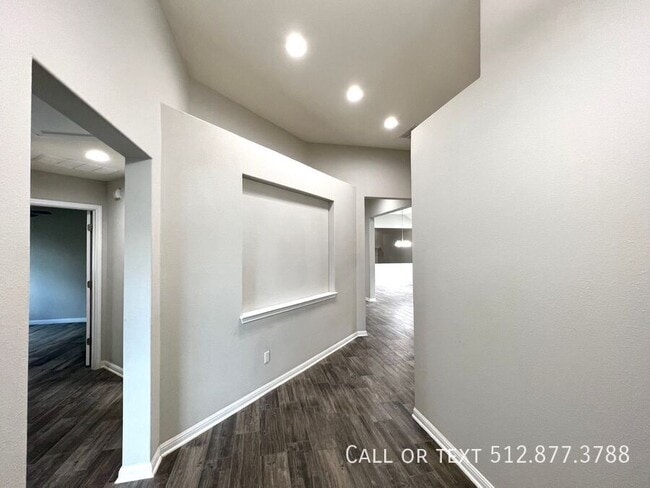 Building Photo - 914 Oyster Creek
