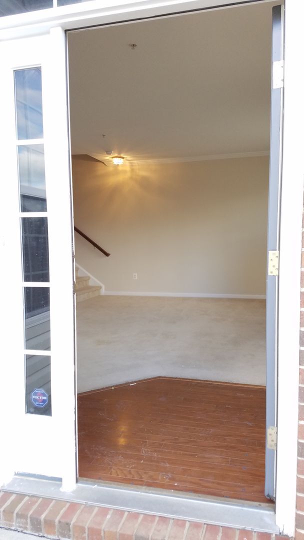 Foto del edificio - 3 Level *END UNIT* townhouse in Frederick ...