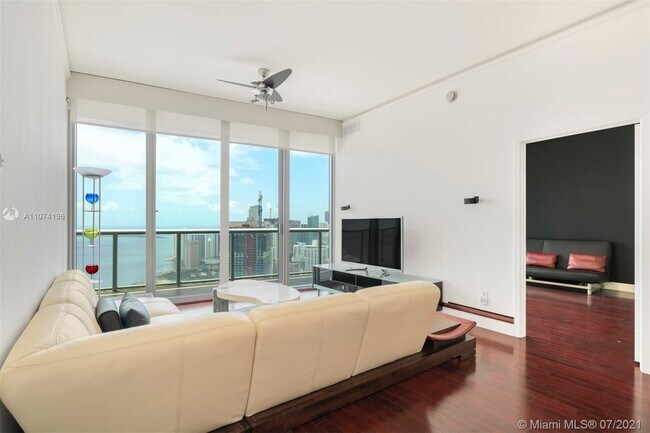 Building Photo - 888 Biscayne Blvd