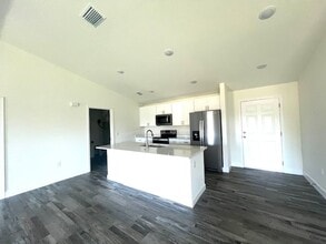 Building Photo - 1356 NW 14th Ave