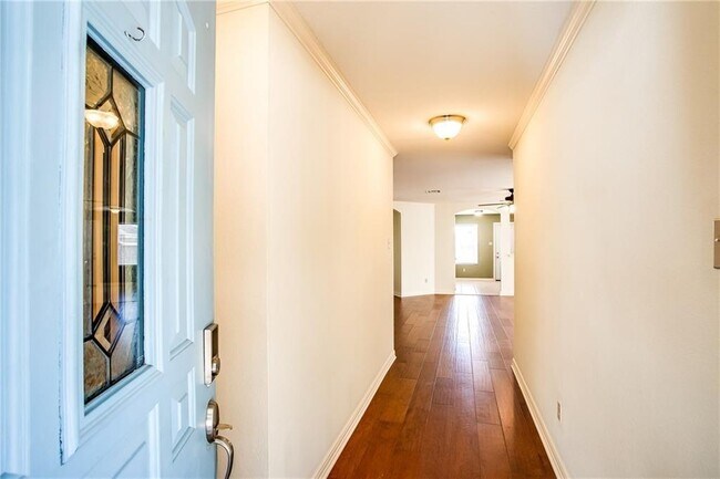 Foto del edificio - 122 Quail Hollow Dr