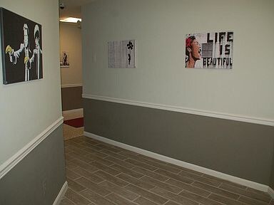 Building Photo - 2028 Mt Royal Terrace