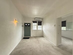 Building Photo - 305 4th Ave