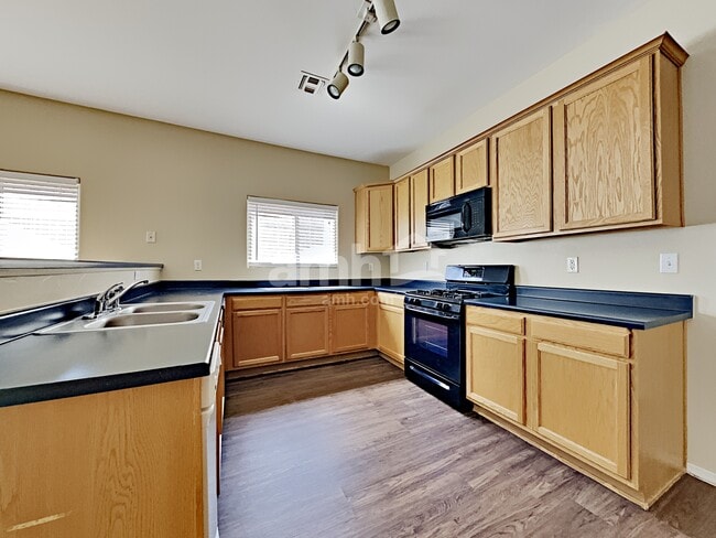 Foto del edificio - 6653 S Stratosphere Ln