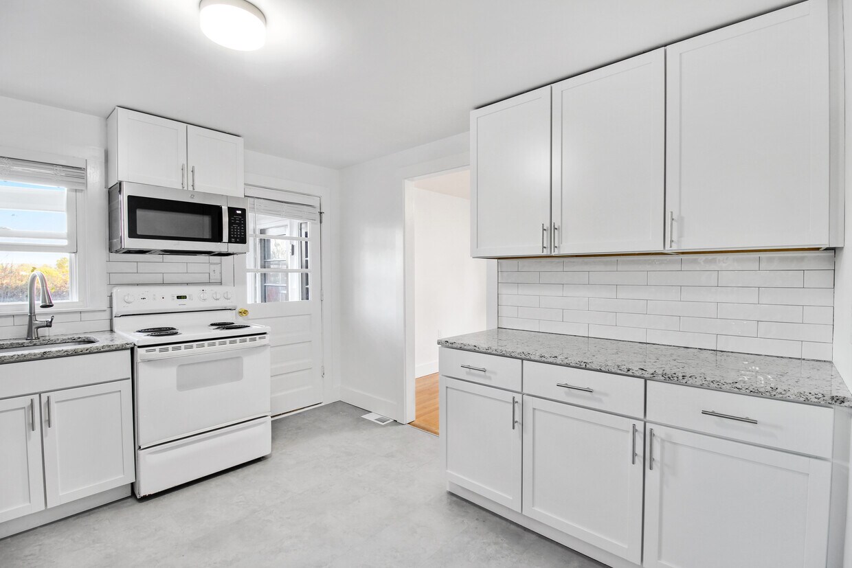 294-middletown-ave-unit-1-wethersfield-ct-06109-apartments-in