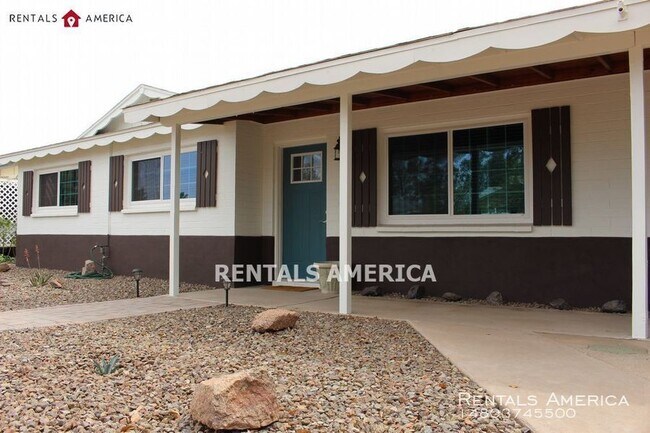 Building Photo - Scottsdale, updated Mid-Century Ranch!