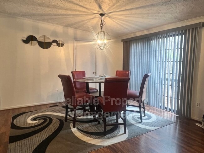 Building Photo - 4321 On Track Rd