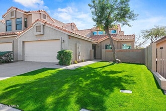 Building Photo - 10059 E Sheena Dr