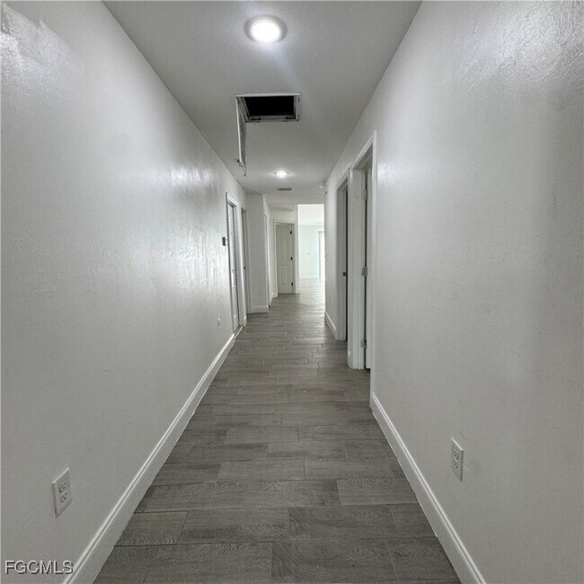Foto del edificio - 1582 Gretchen Ave S