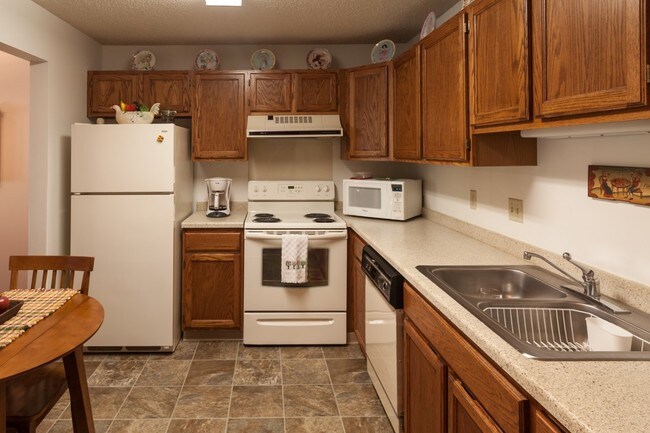 Lake Square Senior Apartments Apartments - White Bear Lake, MN