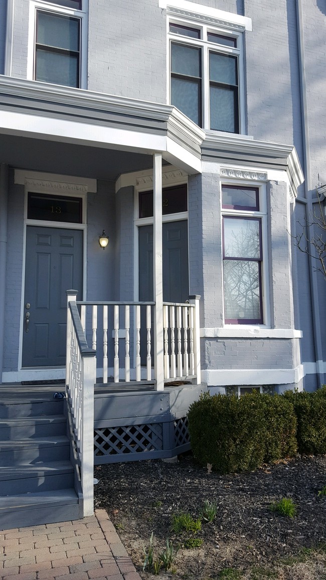 Main entrance - 2100 Sinton Ave