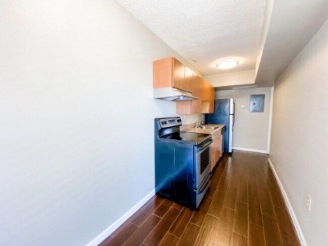 Foto del edificio - Treetop Living in the Heart of Highland Park