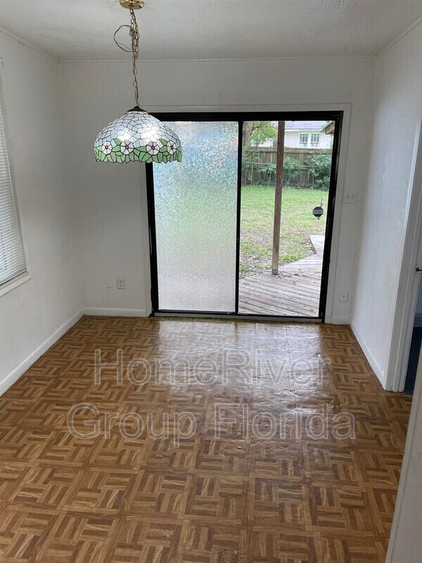Foto del edificio - 5134 Sunderland Rd