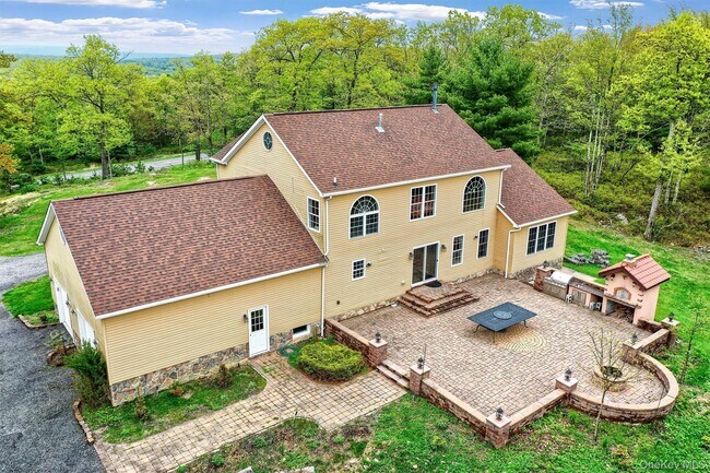 Foto del edificio - 67 Pine Lake Dr