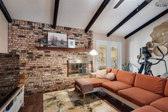 Building Photo - 5607 Briargrove Dr