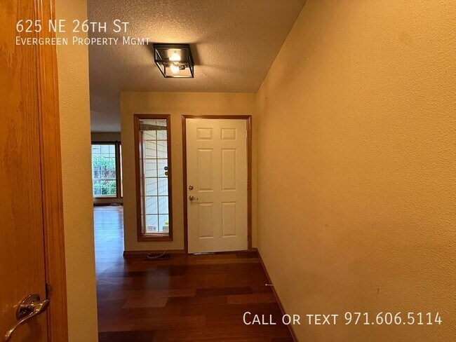 Foto del edificio - 625 NE 26th St