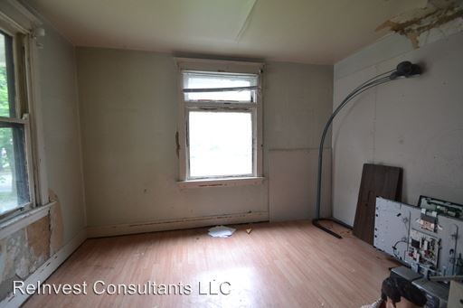 Building Photo - 331 Williams St