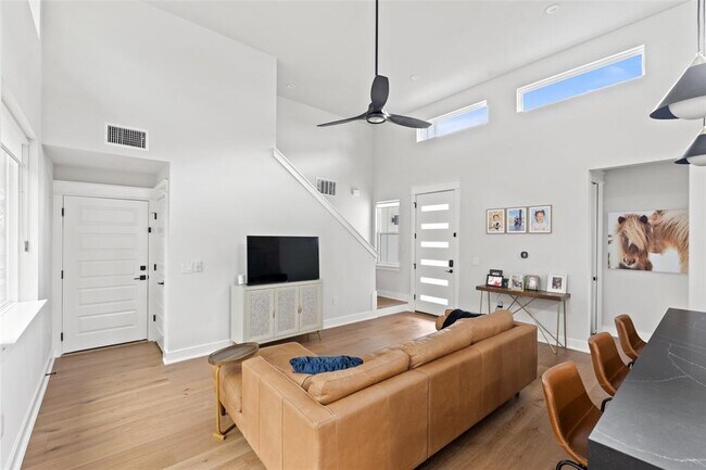 Foto del edificio - 2713 Stacy Ln