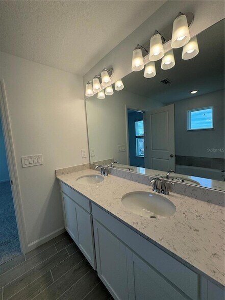 Building Photo - 6660 SW 89th Loop