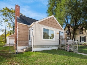 Building Photo - 1621 Sullivant Ave