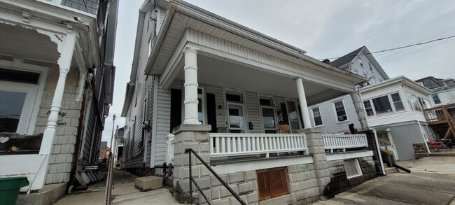 Building Photo - 84 E Franklin St