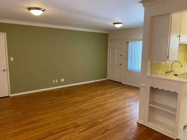 Foto del edificio - 3251 Cardiff Ave