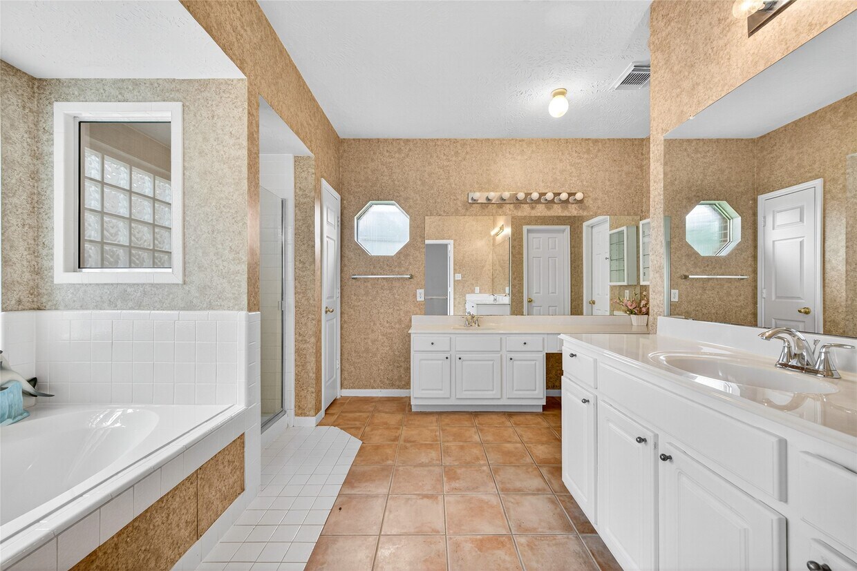 Foto principal - 11931 McKinney Falls Ln