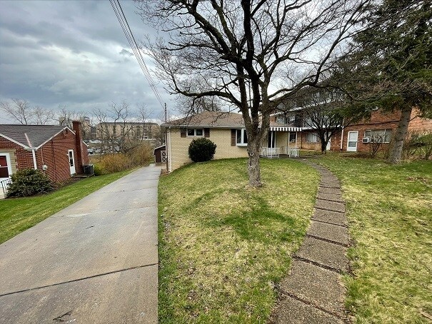 Building Photo - 112 Rosemont Coraopolis, PA 15108