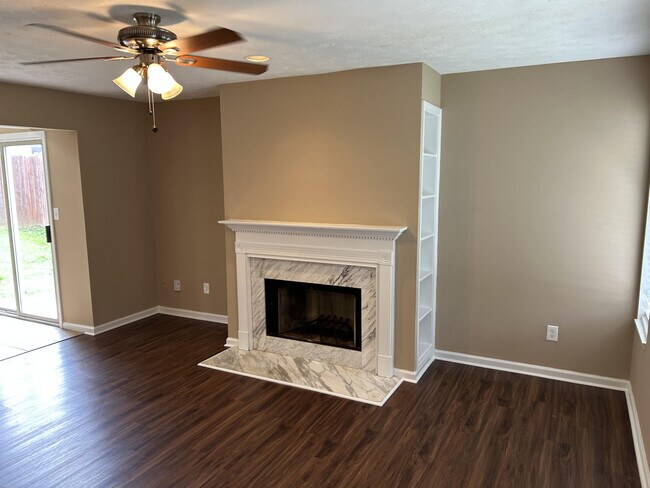 Building Photo - 772 Orlean Cir