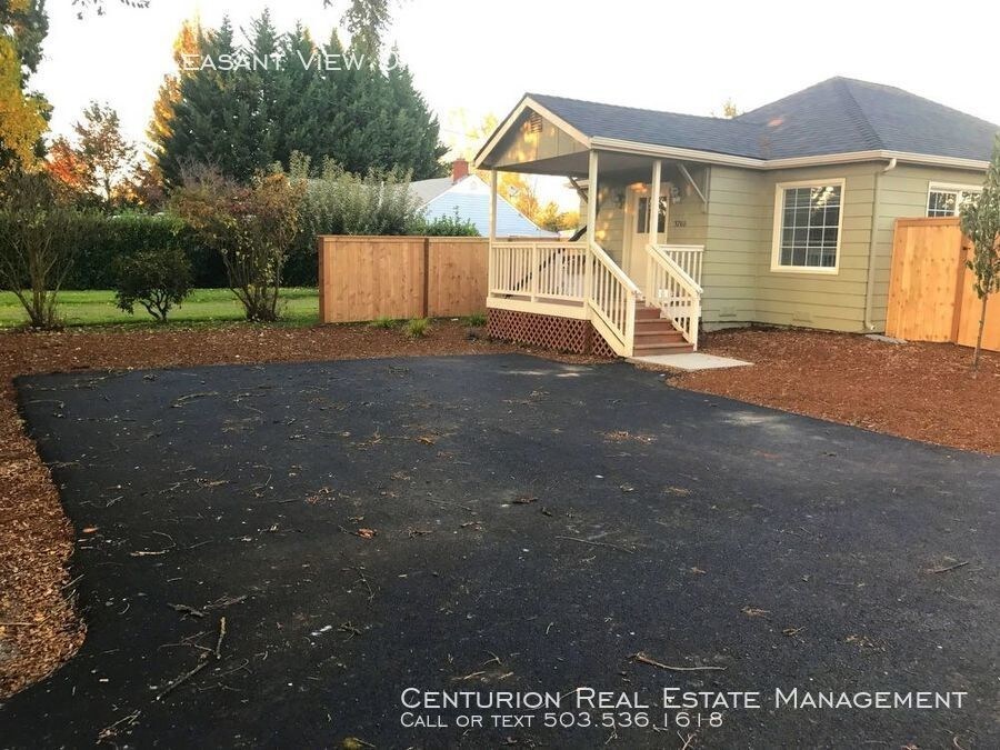 Foto principal - 3760 Pleasant View Dr NE