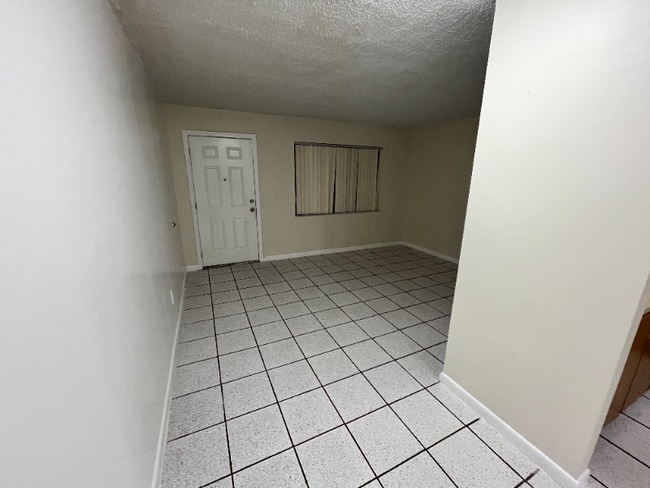 Foto del edificio - 2260 W 53rd Pl