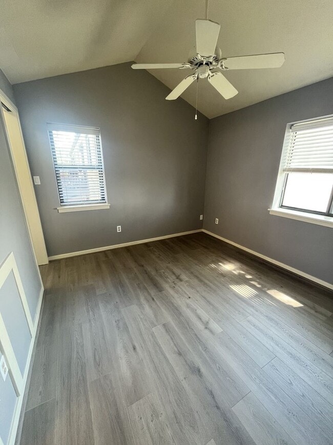 Building Photo - 146 Paladin Dr