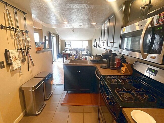 Building Photo - 3065 W Elk Run Dr