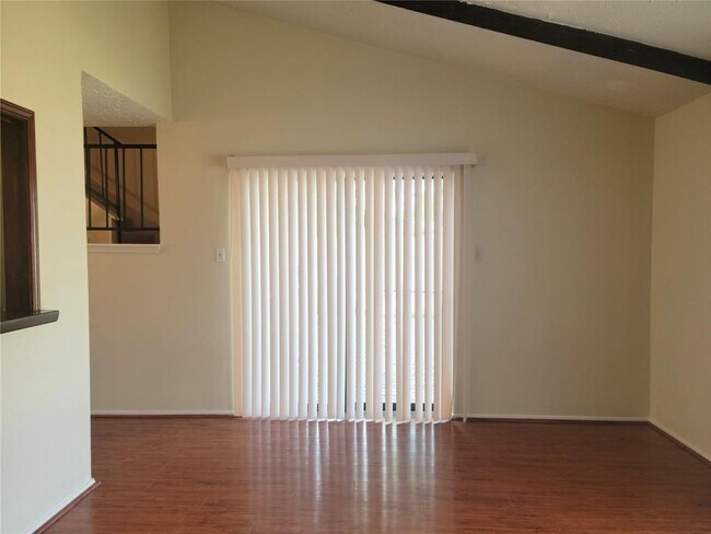 Foto del edificio - 10531 Town Square Rd