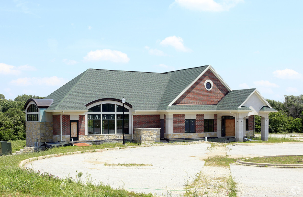 Building Photo - The Landings of Frankfort at Lighth