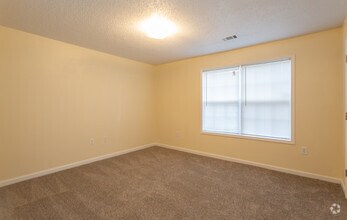 2BR, 2BA -1100 SF - Chase Park