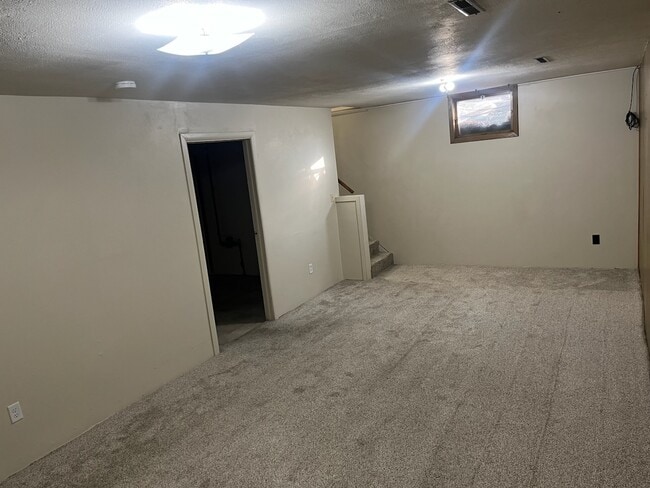 Building Photo - 1813 Ryan Dr