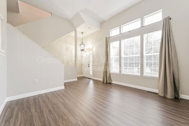 Foto del edificio - 1495 Red Cliff Way