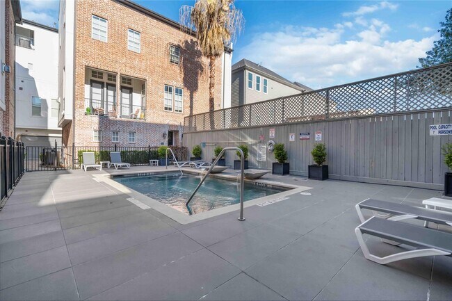 Foto del edificio - 1030 Live Oak St